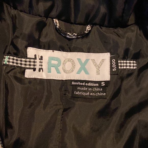 Roxy Limited Edition Fur Lined Hooded Snow Jacket - Picture 9 of 16